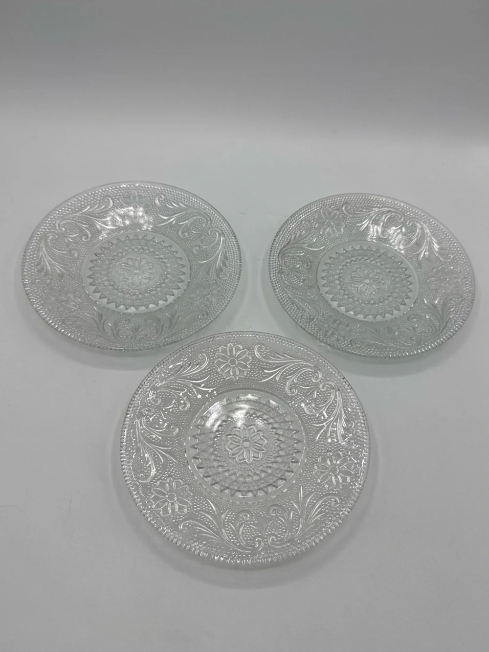 Anchor Hocking: SANDWICH CLEAR SAUCERS (SET OF 3)  - 6